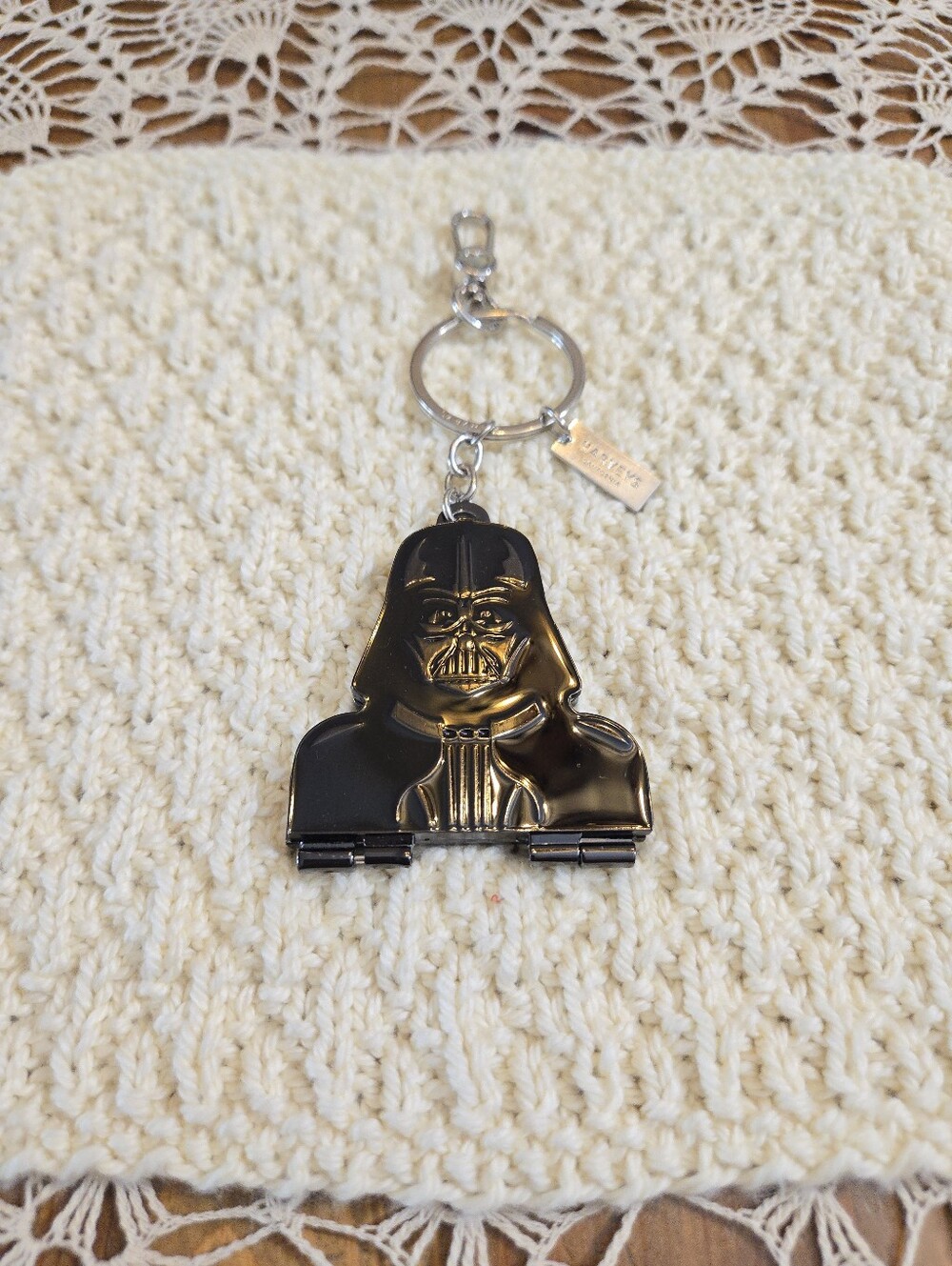 Harvey's Star Wars Darth Vader Black Metal Keychain/ Purse Charm